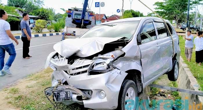 mobil avanza