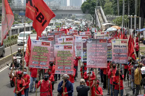 Analisis Mendalam tentang Aksi Perburuhan di 10 Agustus 2023 di Jakarta: Sebab dan Akibat