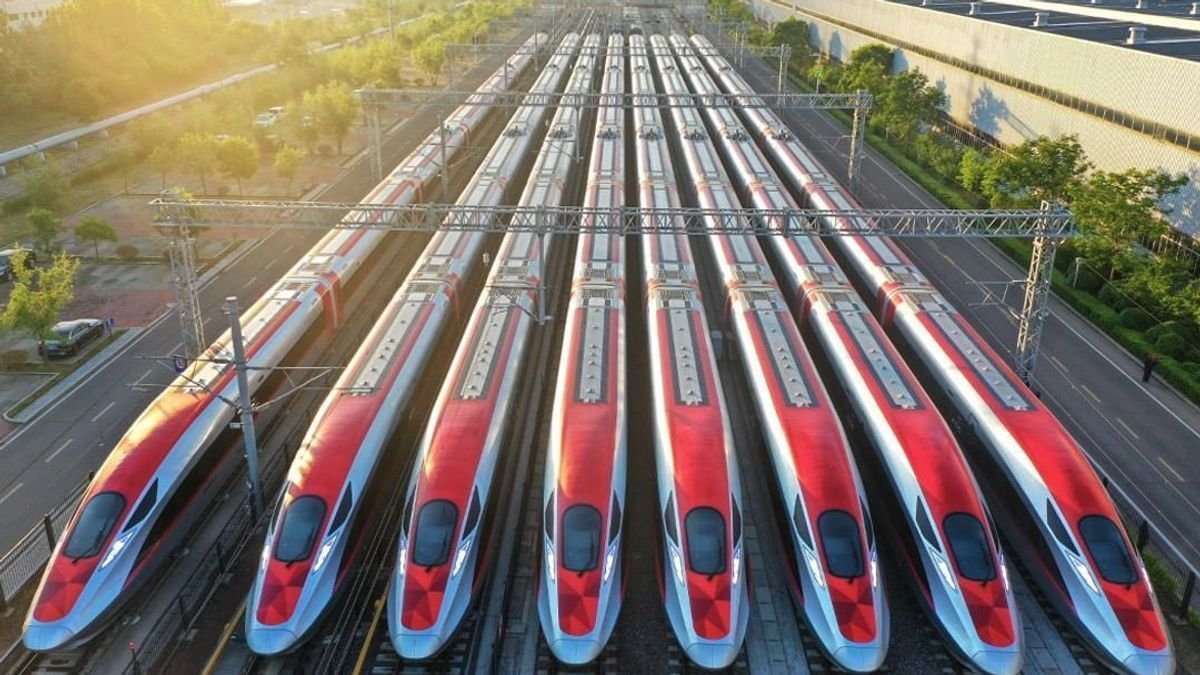 Kereta Cepat Jakarta-Bandung, Sebentar Lagi Dibuka untuk Umum: Era Baru Mobilitas di Indonesia