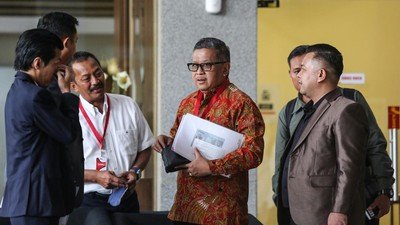 KPK Sita Barang Bukti dari Hasto Kristiyanto termasuk Ponsel dan Catatan