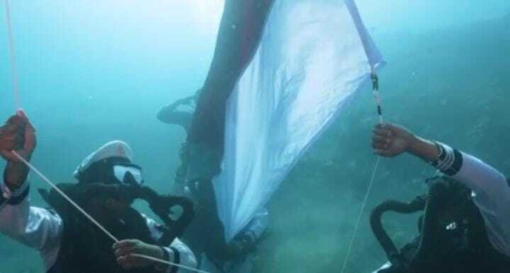 Heroisme Prajurit TNI AL dalam Pengibaran Merah Putih dari Dasar Laut di Blok Ambalat