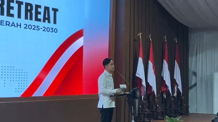 Wapres Gibran Rakabuming Raka Isi Materi di Retret Kepala Daerah di Akmil Magelang