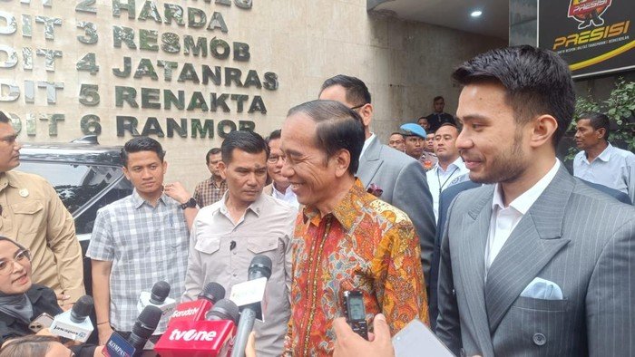 Jokowi Laporkan Tuduhan Ijazah Palsu ke Polda Metro Jaya: "Masalah Ringan, Tapi Harus Jelas"