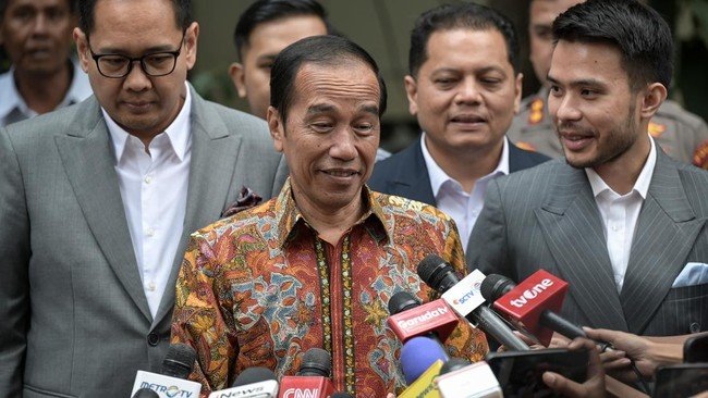 Jokowi Pertimbangkan Maju Jadi Ketua Umum PSI: "Jangan Sampai Saya Kalah"